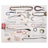 Lot de bijoux mode, dont Bizou et Ardène