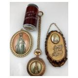 3 dï¿½corations religieuses, murales, en plastique