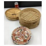 ï¿½tuvier ï¿½ vapeur, en osier, et 3 assiettes