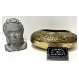 2 jardiniï¿½res vintage, dont Frida Khalo en bï¿½ton