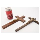 2 crucifix, en mï¿½tal et en bois