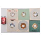 6 vinyles 45 tours / RPM, dont Kiss et Alice