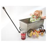 Wagon en mï¿½tal avec poupï¿½e Bout d'Chou