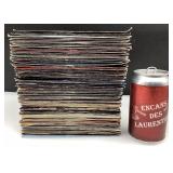 100 vinyles 45 tours / RPM, avec pochettes