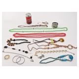 Lot de bijoux de fantaisie