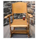 *Chaise berçante pliante, Clement, Trois-Rivières,