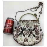 Bourse brodée, style vintage