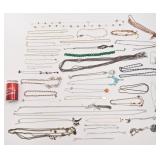 Lot de chaînes et de colliers