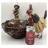 2 sculptures en papier mché, oiseau en bois et