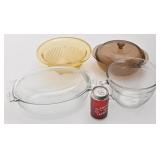 4 plats en verre, dont Pyrex