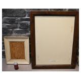 2 cadres en bois massis, dont 1 de presbytère