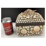 *Boîte / coffre à bijoux en coquillages