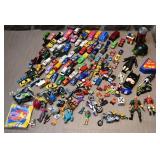 Lot de jouets variés, dont petites voitures