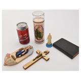 Lot religieux, dont bénitier, chandelle et