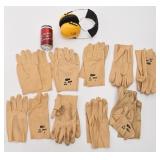 Paires de gants Ansell, grandeur 9, et coquilles