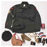 Vêtements et écussons militaires et cadets