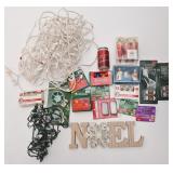 Lot d'articles de Noël, dont guirlandes