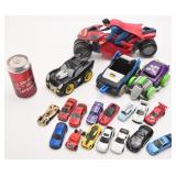 Lot de jouets, dont Superman en moto, Batman