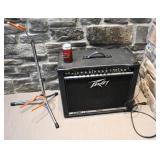*Amplificateur de guitare Peavey, avec support