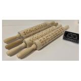 4 rouleaux à pte, en bois, embossés