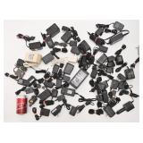 52 chargeurs / adaptateurs variés