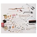 Lot de bijoux, dont Coro et NWT