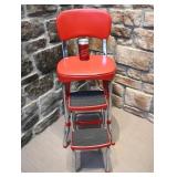 *Chaise haute Cosco, avec marche-pied