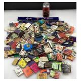 Collection d'anciens cartons d'allumettes,