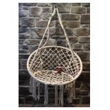 Chaise suspendue, en macramé