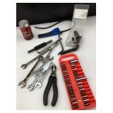 Lot d'outils, dont douilles et clï¿½s