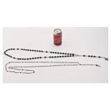 2 anciens chapelets, en bois, dont 1 trï¿½s long