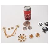 4 ensembles broche et boucles d'oreilles, dont