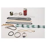 Lot de bijoux de fantaisie