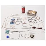 Bourse en mï¿½tal avec bijoux de fantaisie