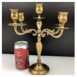 Candelabre ï¿½ 5 branches, en laiton