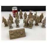 Figurines de guerriers chinois, en terre cuite