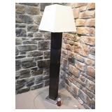 *Lampe de plancher, hauteur : 60''