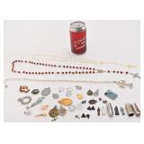 Lot religieux, dont chapelet / relique Terra