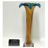 Vase en verre soufflé, hauteur : 14''