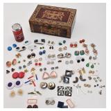 Coffre avec boucles d'oreilles vintage