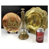 Carafe à liqueur en verre et en métal, avec