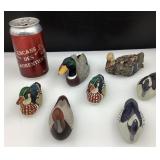 Collection de canards décoratifs, dont Avon et