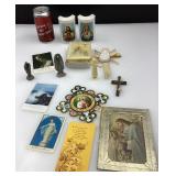 Lot religieux, dont missel et statuettes