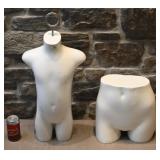 2 mannequins de présentation