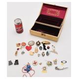 Coffre à bijoux, vintage, avec broches, dont