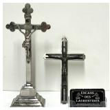 2 crucifix en mï¿½tal non ferromagnï¿½tique