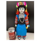 Poupï¿½e femme de la tribu Hmong, du nord de la