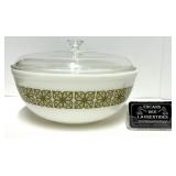 Pyrex nesting #404, verde green square flowers,
