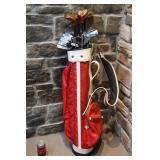 *Sac de golf avec 8 bï¿½tons Wilson Patty