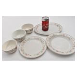6 piï¿½ces de vaisselle Royal Doulton
